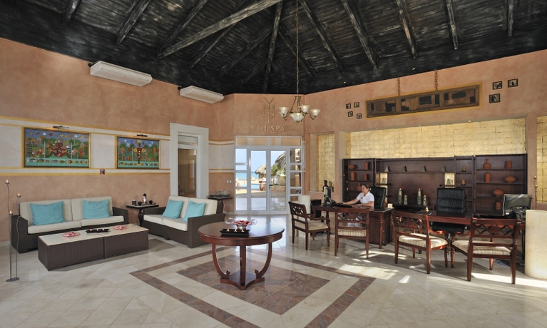 Imagen de los interiores del Hotel Punta Franc&eacute;s. Foto 7