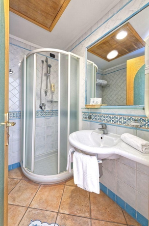 Imagen general del Hotel Punta Imperatore. Foto 4