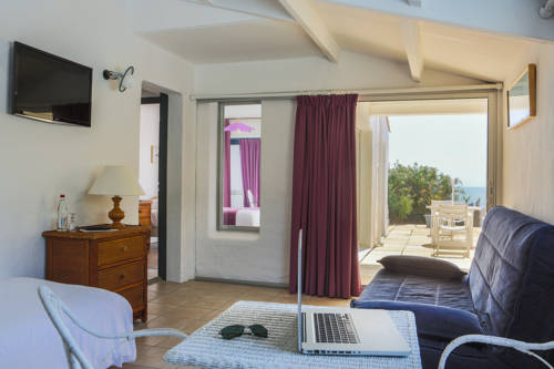 Imagen de la habitación del Hotel Punta Lara. Foto 9