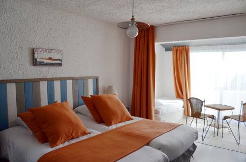 Imagen de la habitación del Hotel Punta Lara. Foto 15