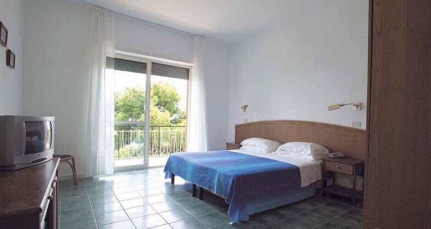 Imagen de la habitación del Hotel Punta Licosa. Foto 11