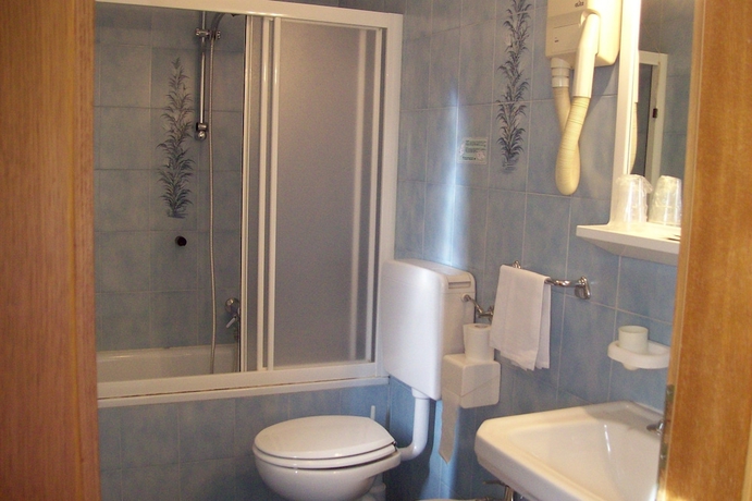Imagen de la habitación del Hotel Punta Margherita. Foto 10