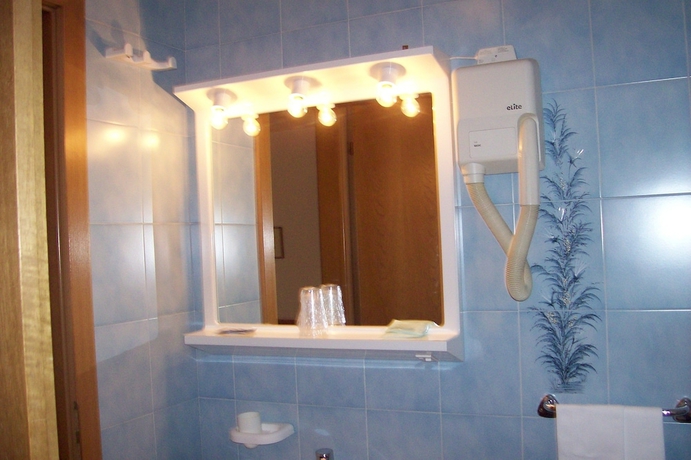 Imagen de la habitación del Hotel Punta Margherita. Foto 11