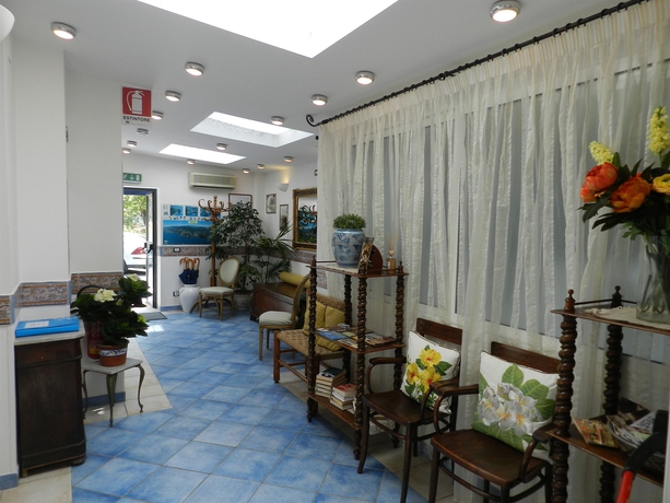 Imagen de los interiores del Hotel Punta Mesco. Foto 13