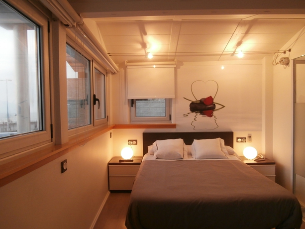 Imagen de la habitación del Hotel Punta Monpás. Foto 10