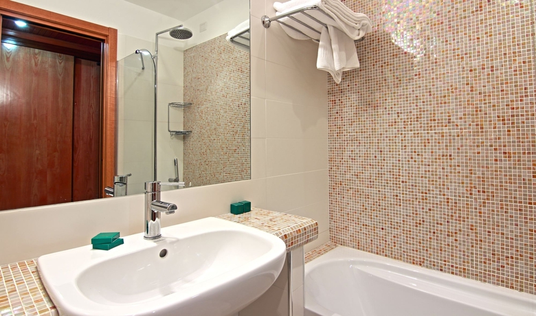 Imagen de la habitación del Hotel Punta Negra. Foto 8