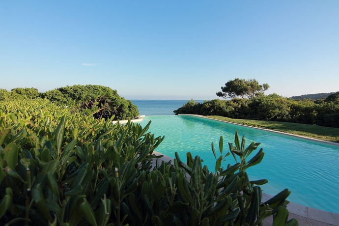 Imagen de la piscina del Hotel Punta Negra. Foto 16