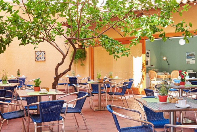 Imagen del bar/restaurante del Hotel Punta Nord - Est. Foto 5