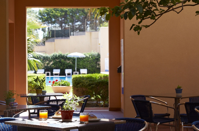 Imagen del bar/restaurante del Hotel Punta Nord - Est. Foto 6