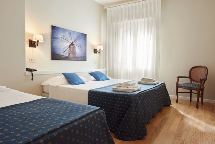 Imagen de la habitación del Hotel Punta Nord - Est. Foto 11