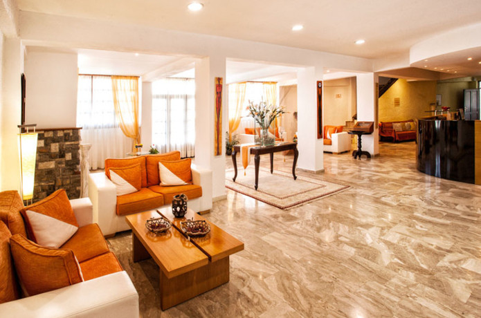 Imagen general del Hotel Punta, Punta. Foto 2