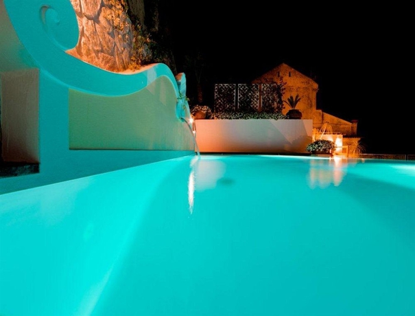 Imagen de la piscina del Hotel Punta Regina. Foto 15