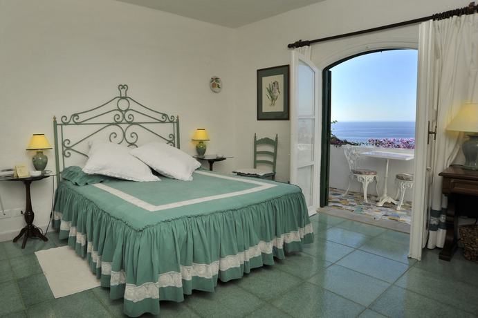 Imagen de la habitación del Hotel Punta Rossa. Foto 15