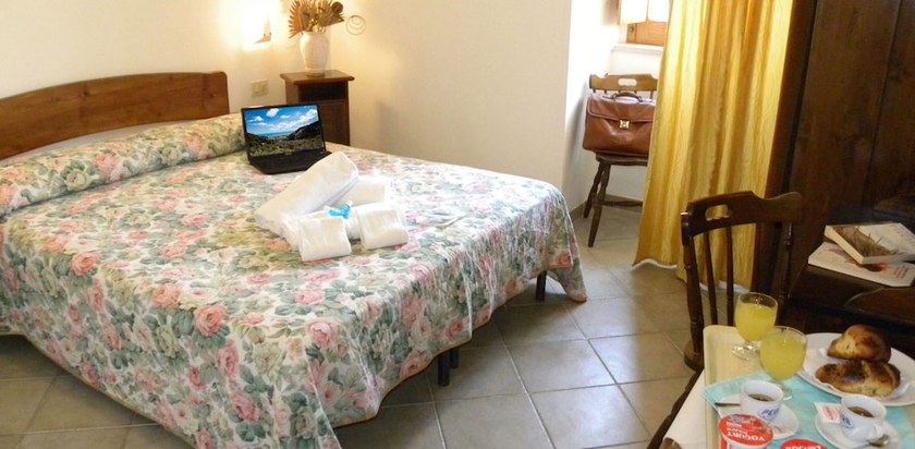Imagen de la habitación del Hotel Punta San Francesco. Foto 8