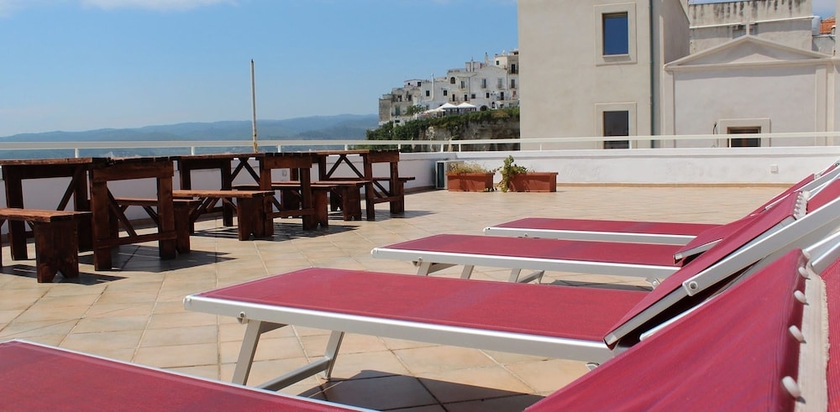 Imagen de los exteriores del Hotel Punta San Francesco. Foto 17