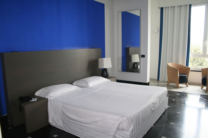 Imagen de la habitación del Hotel Punta San Martino. Foto 15