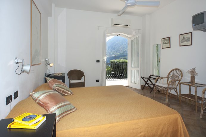 Imagen de la habitación del Hotel Punta Scario. Foto 3