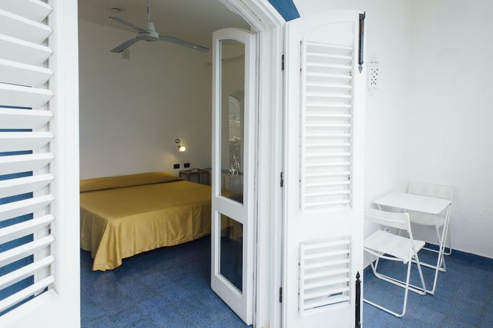 Imagen de la habitación del Hotel Punta Scario. Foto 7
