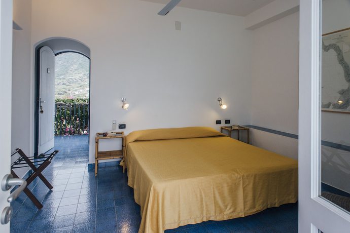 Imagen de la habitación del Hotel Punta Scario. Foto 16