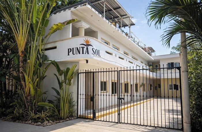 Imagen general del Hotel Punta Sol. Foto 1