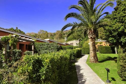 Imagen de los exteriores del Hotel Punta Sur, Valdevaqueros. Foto 15