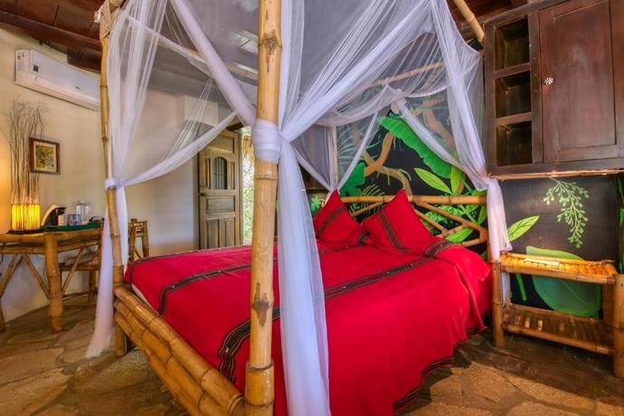 Imagen de la habitación del Hotel Punta Teonoste. Foto 4