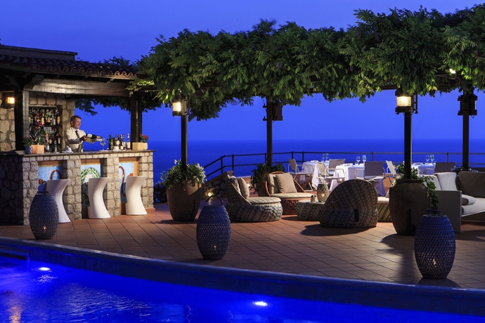 Imagen de la piscina del Hotel Punta Tragara. Foto 10