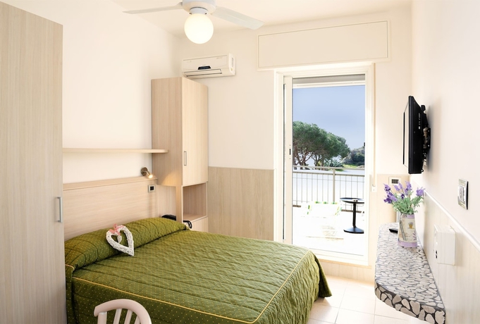 Imagen de la habitación del Hotel Puntabella. Foto 9