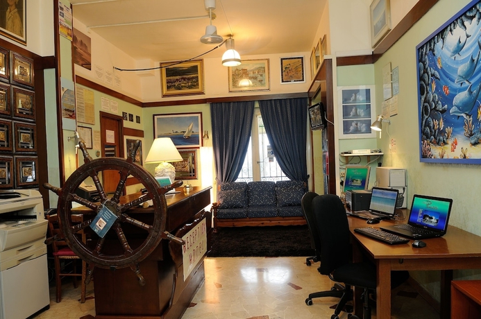 Imagen de los interiores del Hotel Puntabella. Foto 19