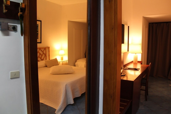 Imagen de la habitación del Hotel Puntaquattroventi. Foto 7