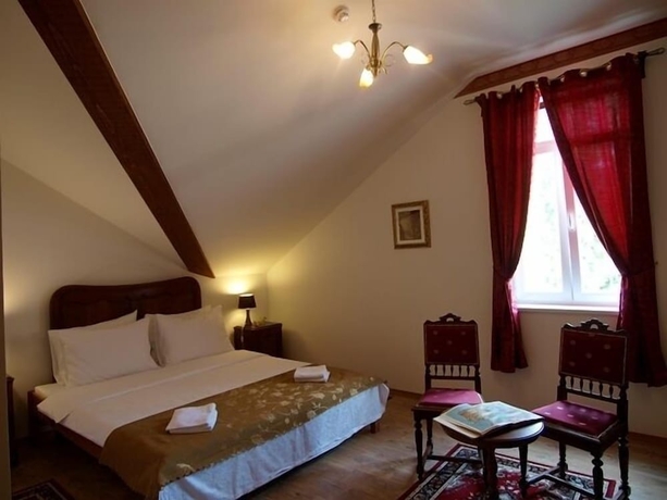 Imagen de la habitación del Hotel Puntijar. Foto 13