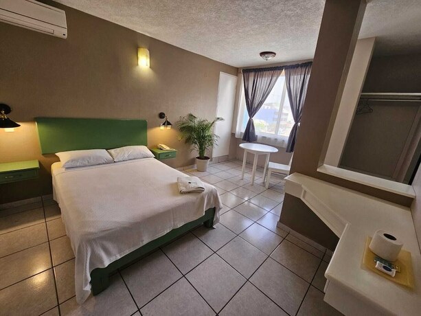 Imagen de la habitación del Hotel Punto Poza Rica. Foto 20