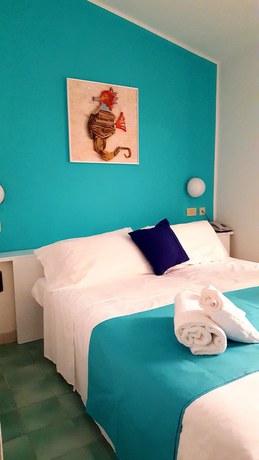 Imagen de la habitación del Hotel Punto Verde. Foto 11