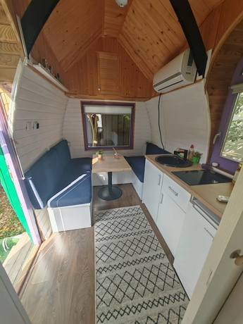 Imagen de la habitación del Hotel Pura Vida Downtown Tiny Houses. Foto 4