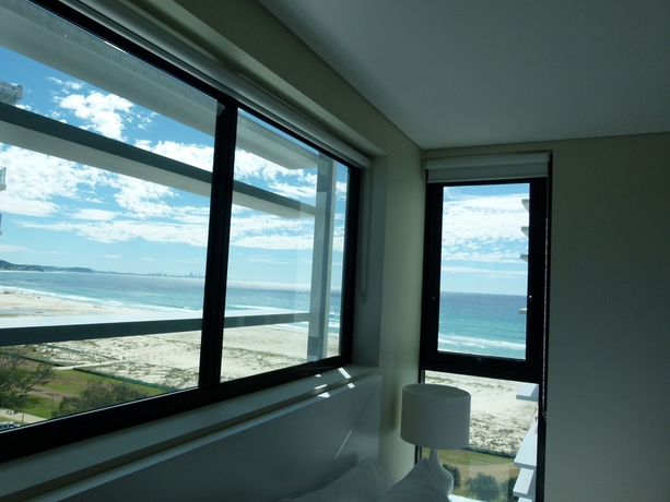 Imagen de los exteriores del Hotel Pure Kirra. Foto 9