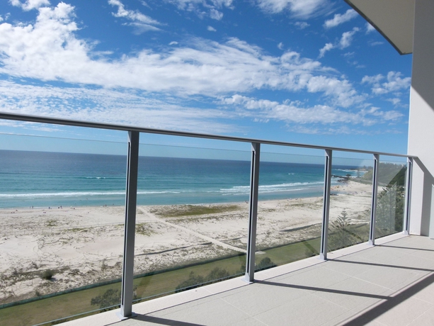 Imagen de los exteriores del Hotel Pure Kirra. Foto 10