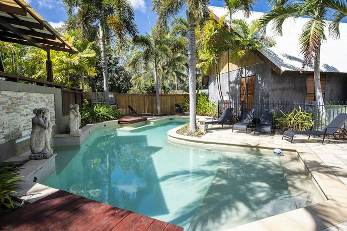 Imagen de la piscina del Hotel Pure Magnetic Villa 9. Foto 17