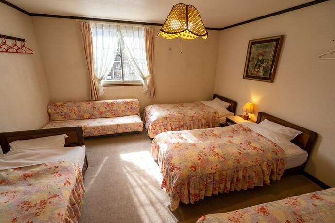 Imagen de la habitación del Hotel Pure Mall Mimosa. Foto 18
