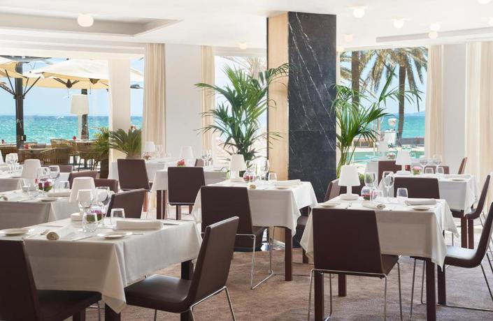 Imagen del bar/restaurante del Hotel Pure Salt Garonda - Adults Only. Foto 10