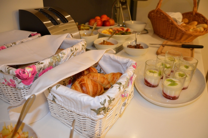 Imagen del bar/restaurante del Hotel Pure White. Foto 3