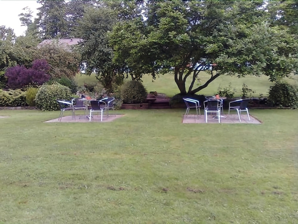 Imagen de los exteriores del Hotel Purhus Kro. Foto 13