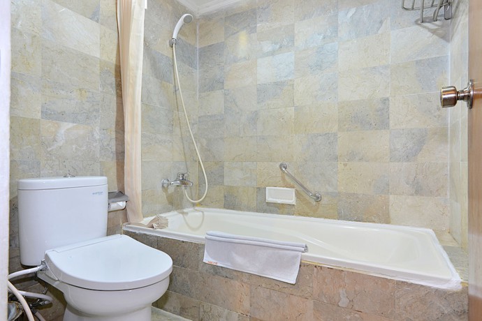Imagen de la habitación del Hotel Puri Artha. Foto 10