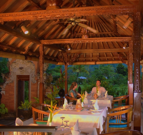 Imagen del bar/restaurante del Hotel Puri Bagus Manggis. Foto 6