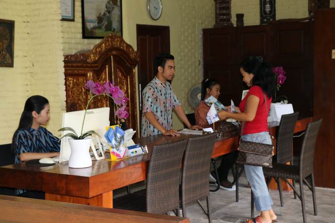 Imagen de los interiores del Hotel Puri Bunga Senggigi. Foto 12