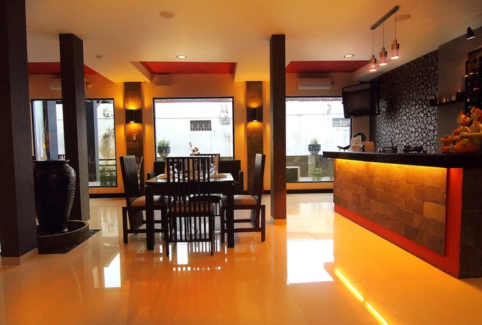 Imagen de los interiores del Hotel Puri Chorus. Foto 20