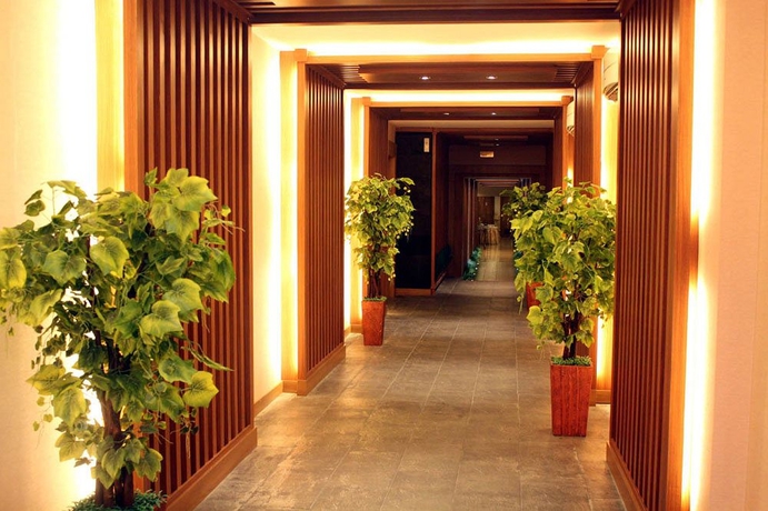 Imagen de los interiores del Hotel Puri Denpasar. Foto 9