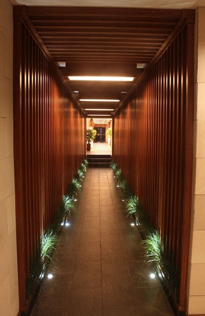 Imagen de los interiores del Hotel Puri Denpasar. Foto 10