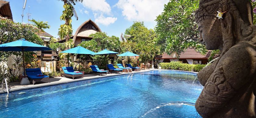Imagen de la piscina del Hotel Puri Dewa Bharata and Villas. Foto 9