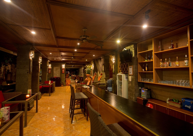 Imagen de los interiores del Hotel Puri Garden 2. Foto 11