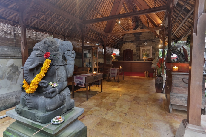 Imagen de los interiores del Hotel Puri Garden 2. Foto 12